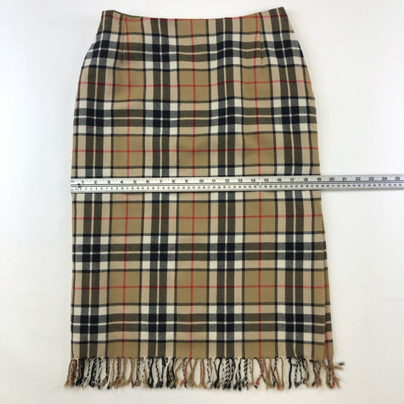 Scottish Vintage plaid tan black red fringe hem wool midi skirt Fits Size 6 - Picture 5 of 11